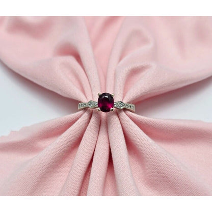 18K White Gold Ladies Solitaire Round Cut Ruby & Diamond Ring