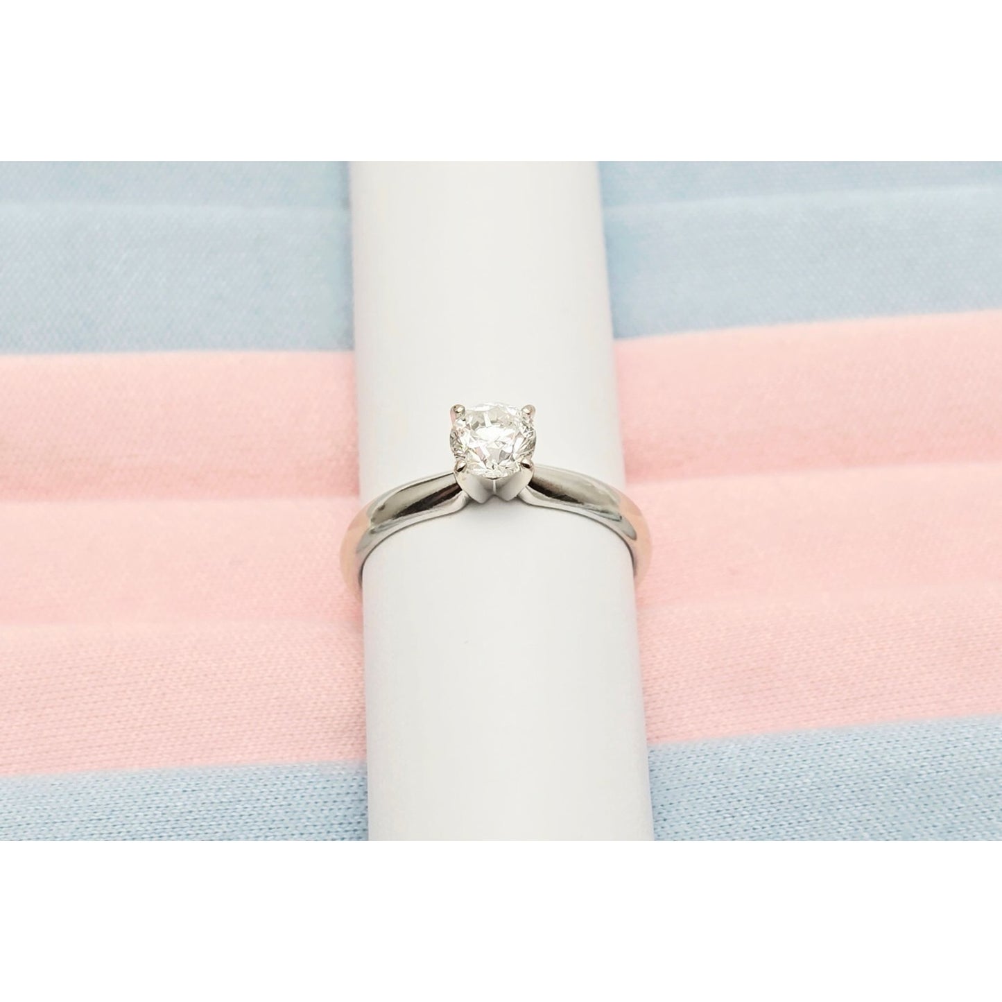 Magic Glo 14K White Gold Engagement Wedding Solitaire Round Cut Diamond Ring