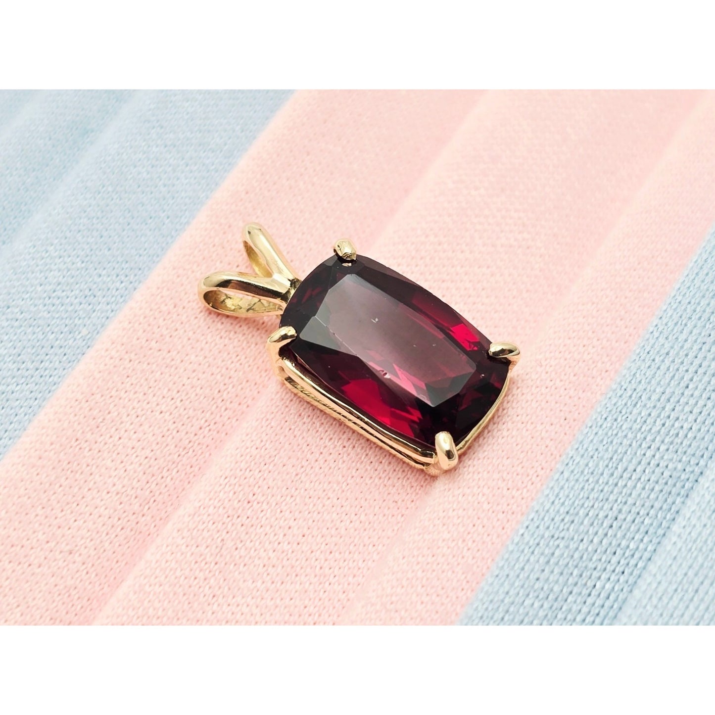 14K Yellow Gold Rectangle Cushion Cut Garnet Charm Pendant