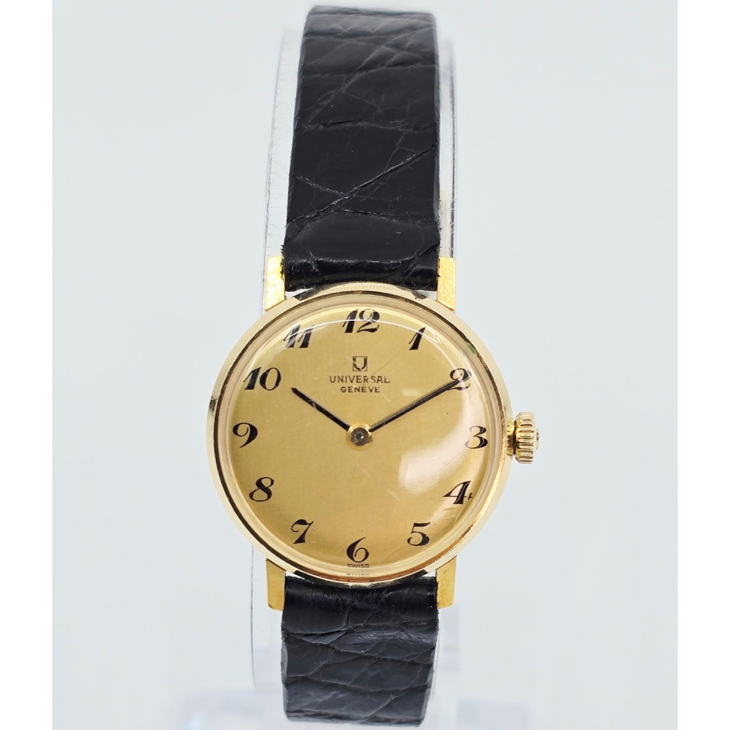 Universal Geneve 18K Yellow Gold Manual Wind Watch Cal 42 23mm Box Papers