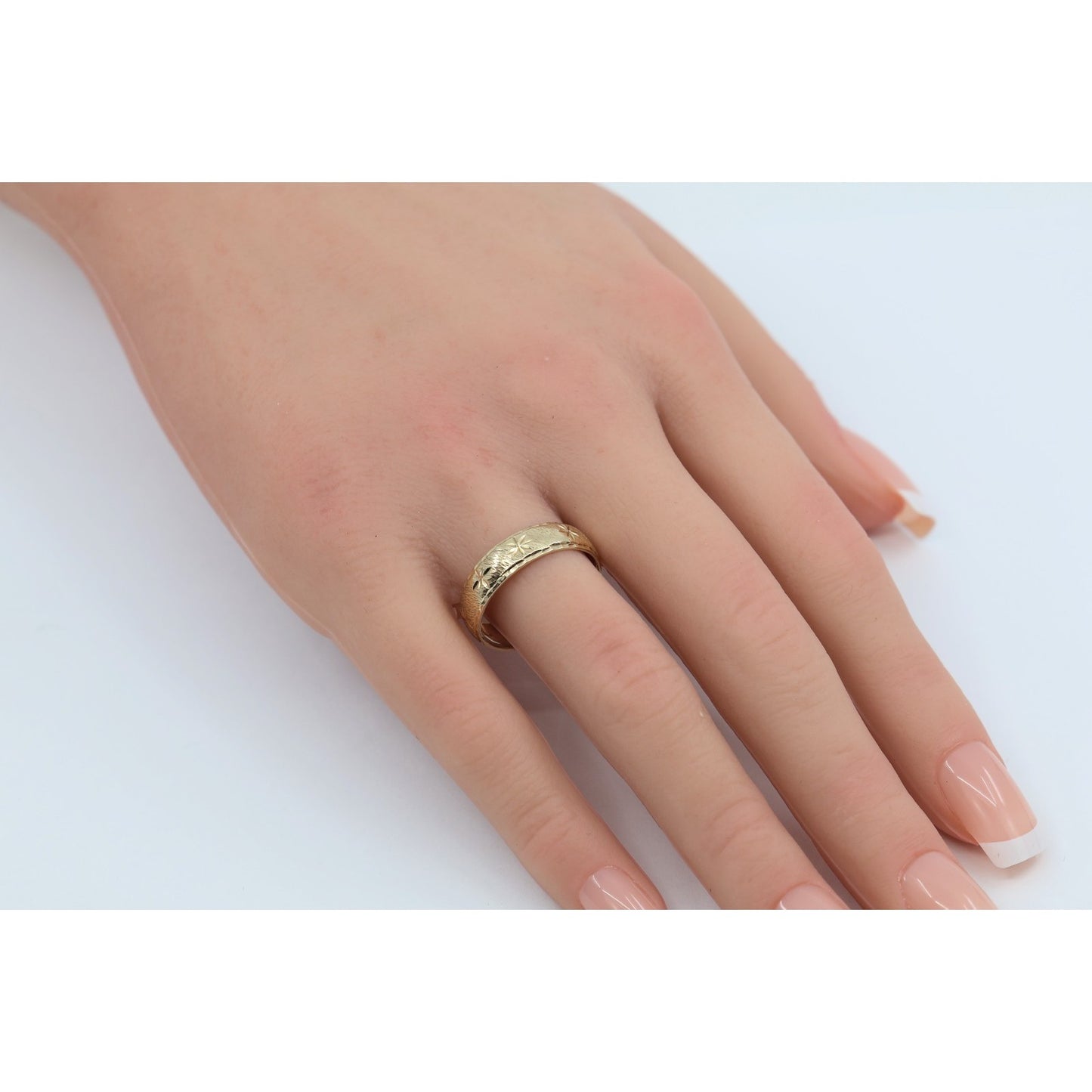 10K Yellow Gold Diamond Cut Engraved Stars Wedding Band Ring