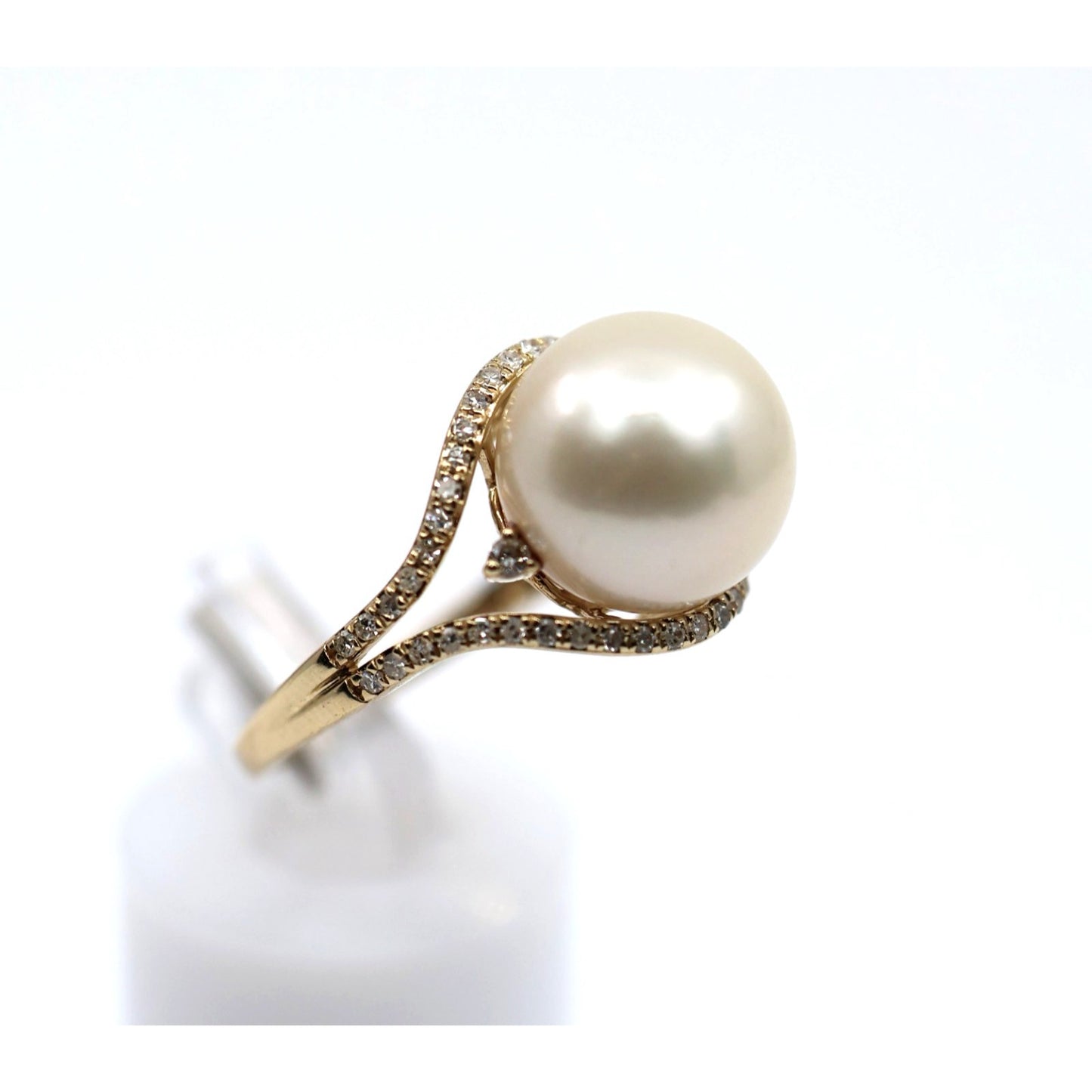 14K Yellow Gold Large Pearl & Diamond Ring