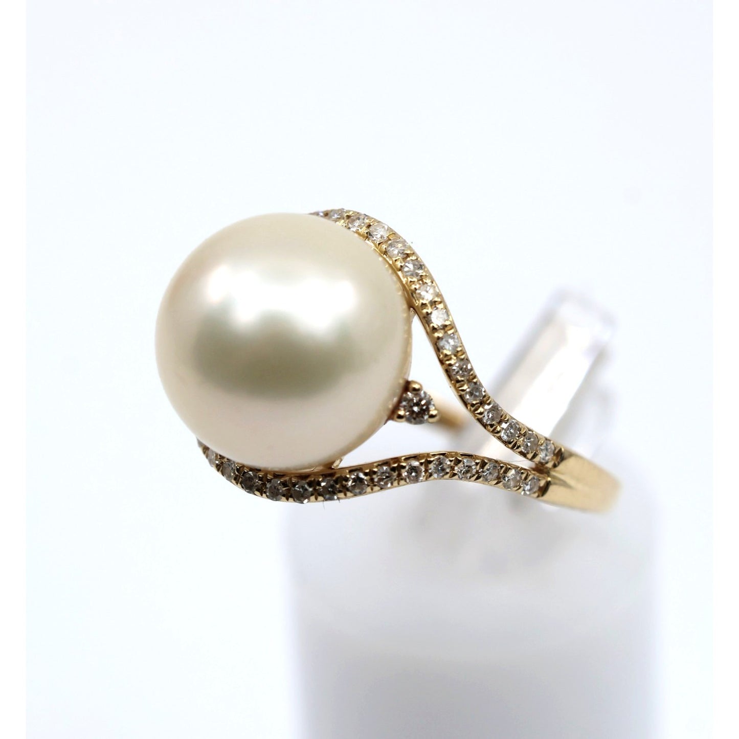 14K Yellow Gold Large Pearl & Diamond Ring