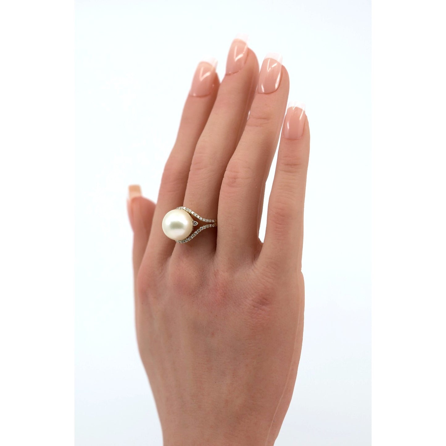 14K Yellow Gold Large Pearl & Diamond Ring