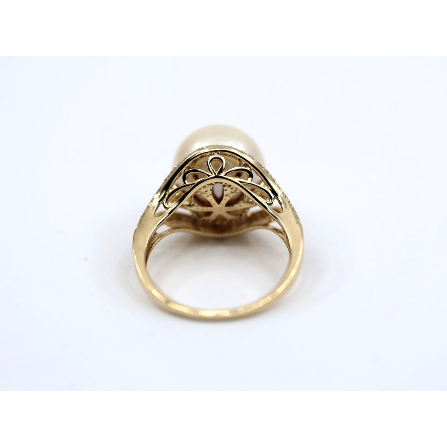 14K Yellow Gold Large Pearl & Diamond Ring