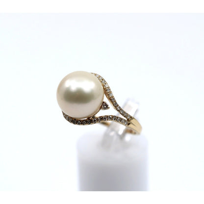 14K Yellow Gold Large Pearl & Diamond Ring