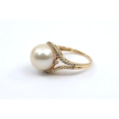 14K Yellow Gold Large Pearl & Diamond Ring