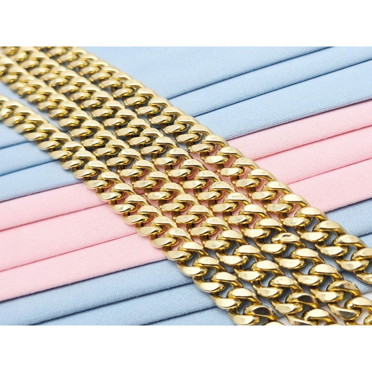 14K Yellow Gold Cuban Link Chain Necklace