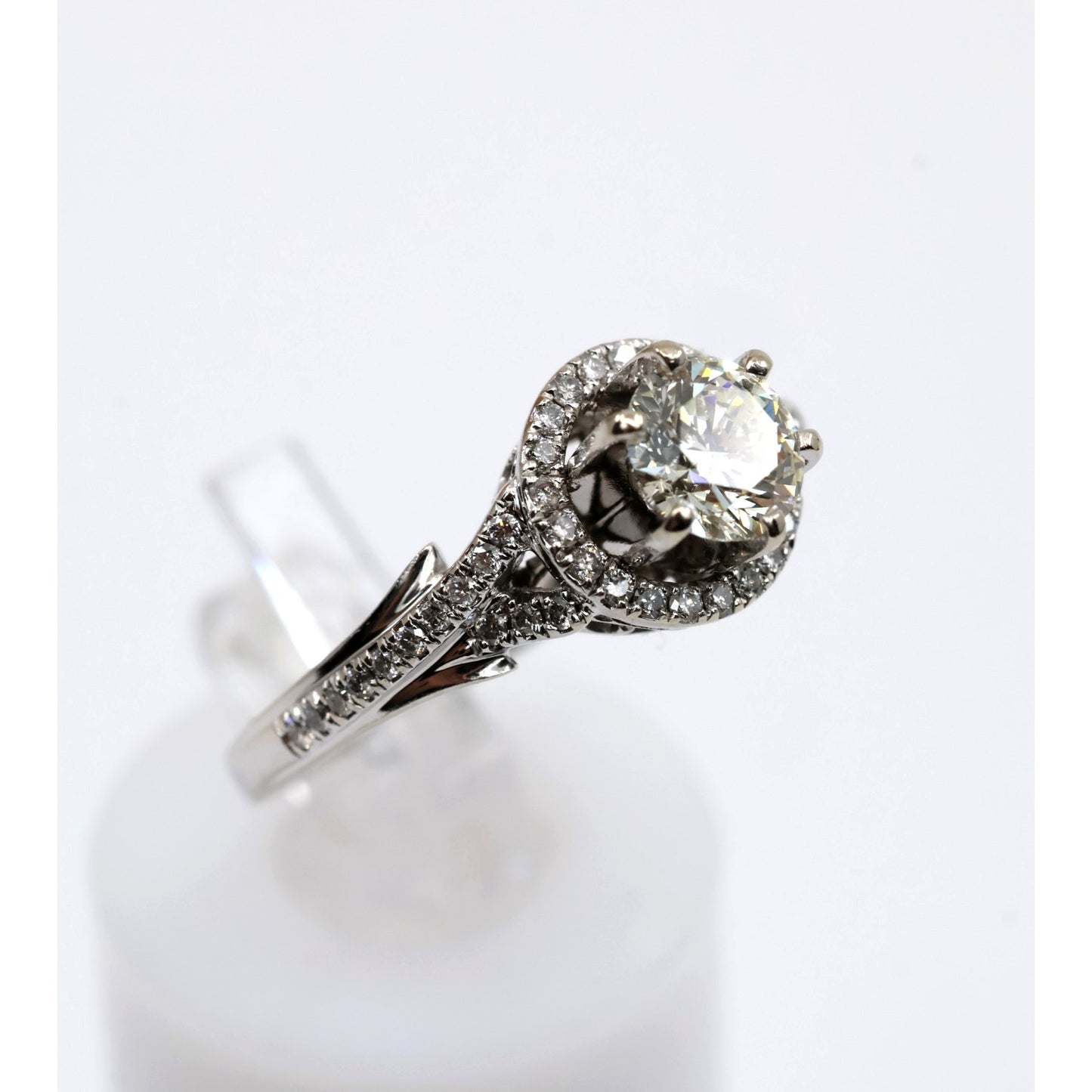 14K White Gold 0.80ct Round Diamond Halo Split Shank Engagement Ring