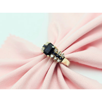 14K Yellow Gold Emerald Cut Sapphire & Round Diamond Ring