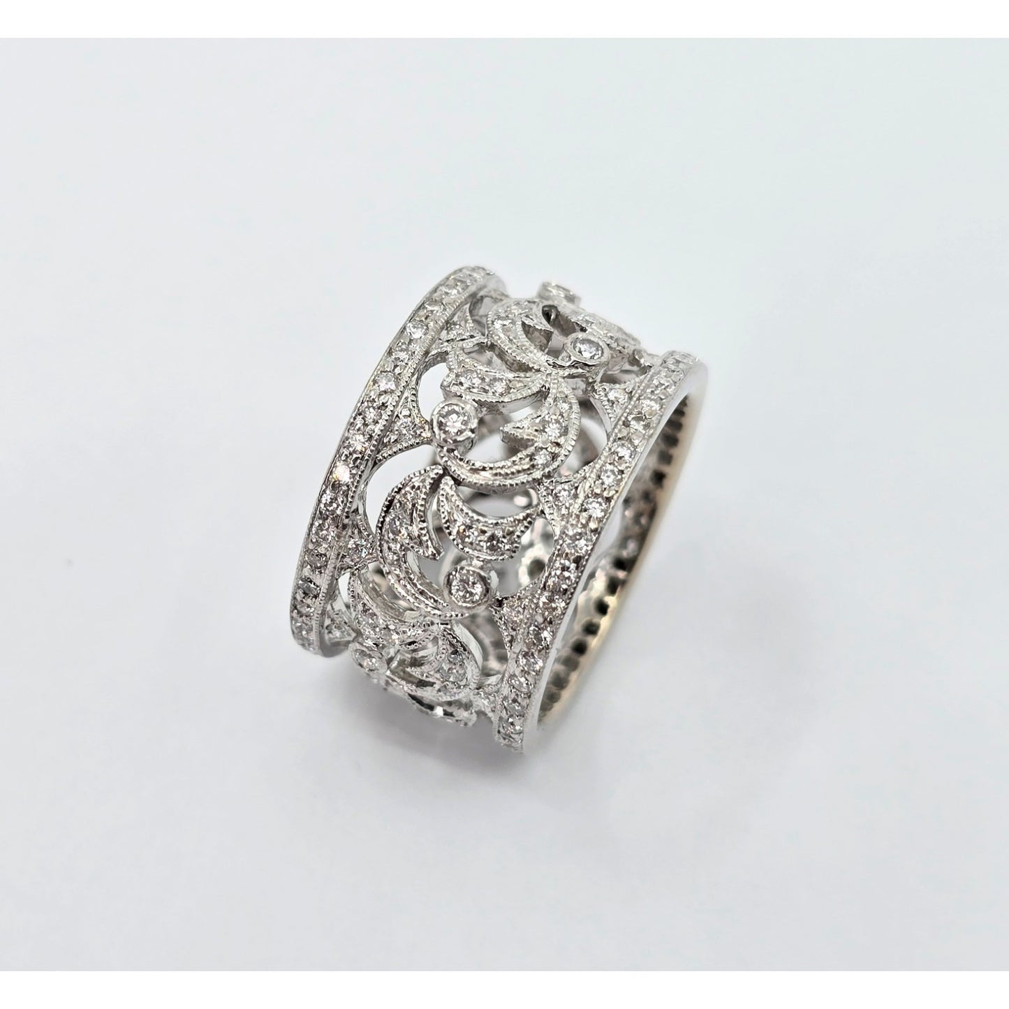 18K White Gold Floral Design Diamond Wide Band Ring