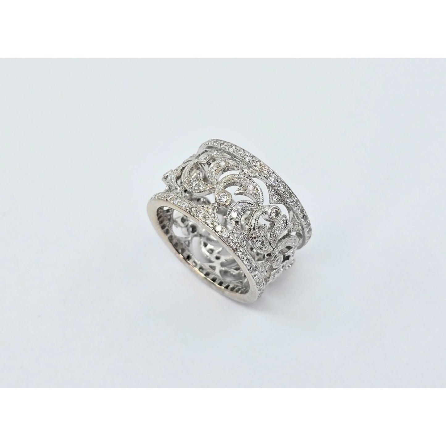 18K White Gold Floral Design Diamond Wide Band Ring