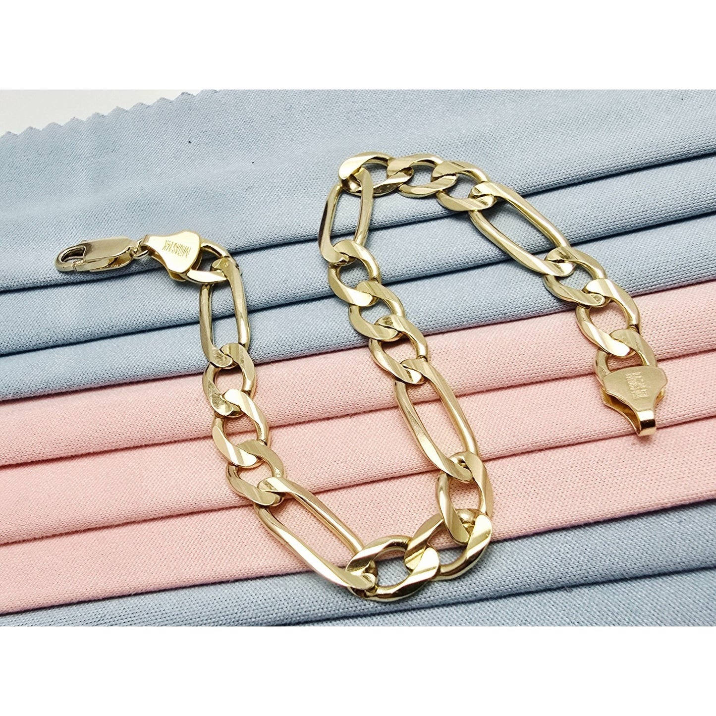 14K Yellow Gold Figaro Link Bracelet