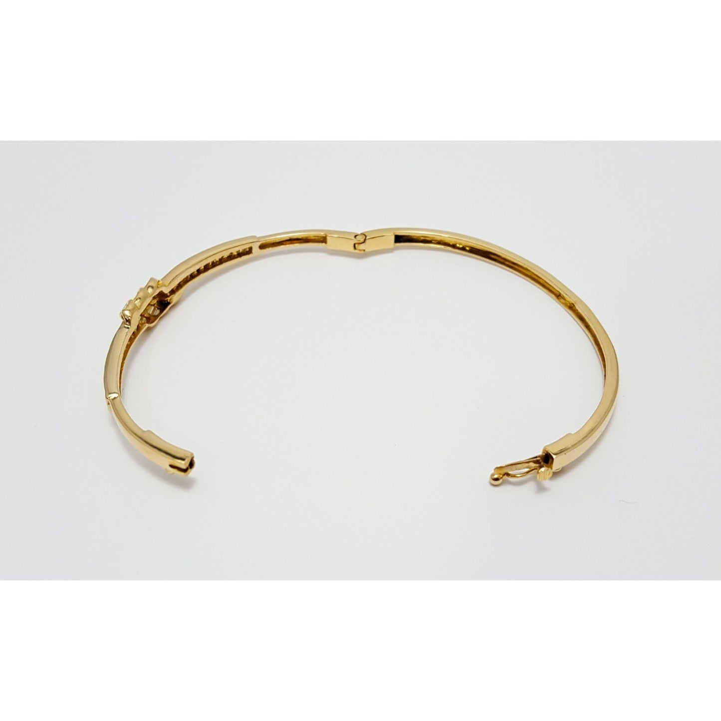 14K Yellow Gold Spiral Baguette Diamond Bangle Bracelet