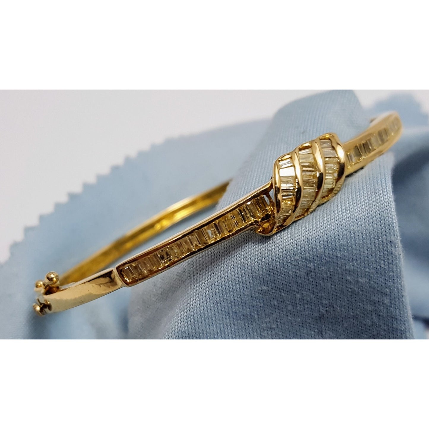 14K Yellow Gold Spiral Baguette Diamond Bangle Bracelet