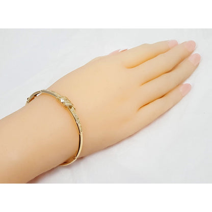 14K Yellow Gold Spiral Baguette Diamond Bangle Bracelet