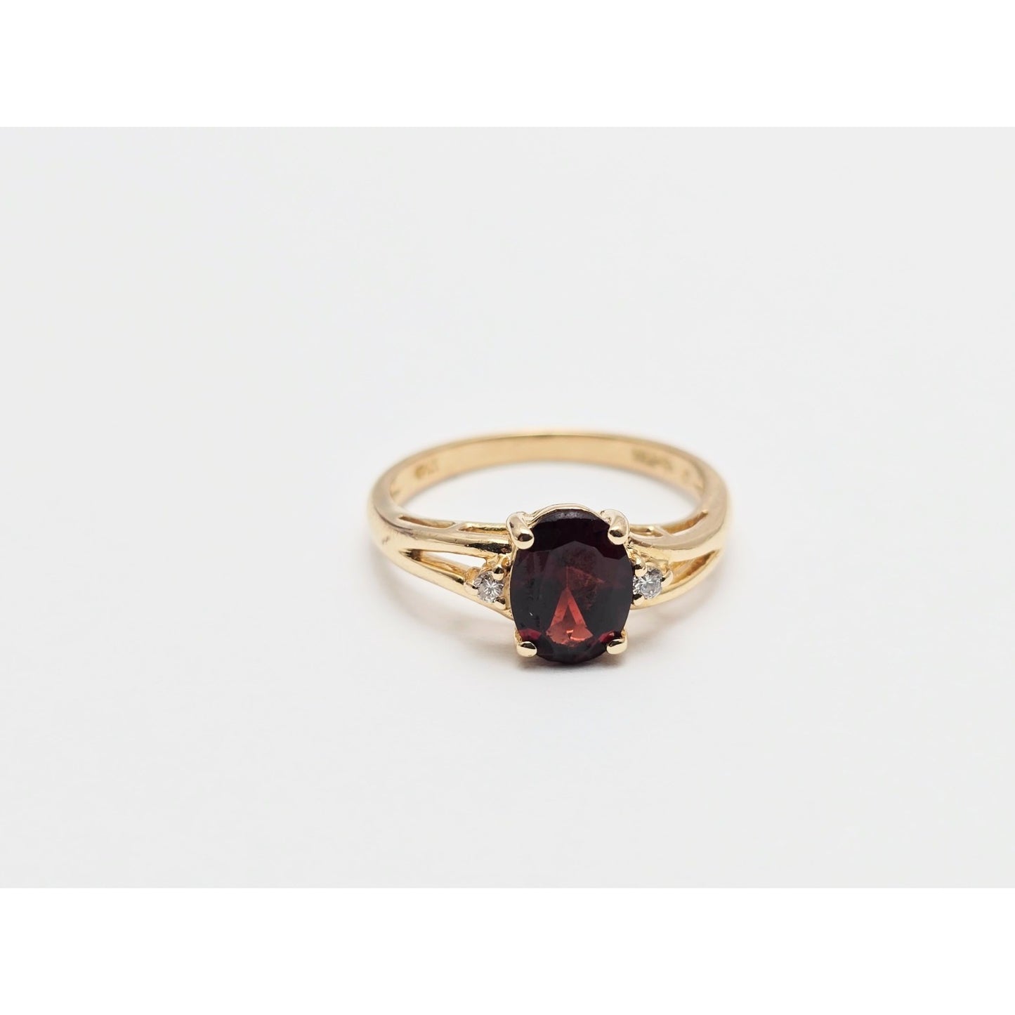 14K Yellow Gold Oval Garnet & Diamond Ring