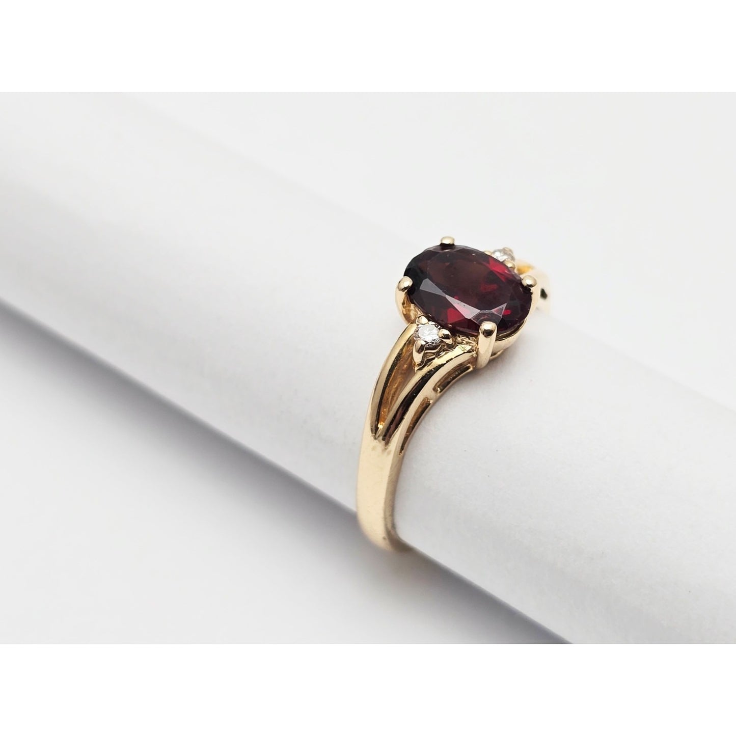 14K Yellow Gold Oval Garnet & Diamond Ring