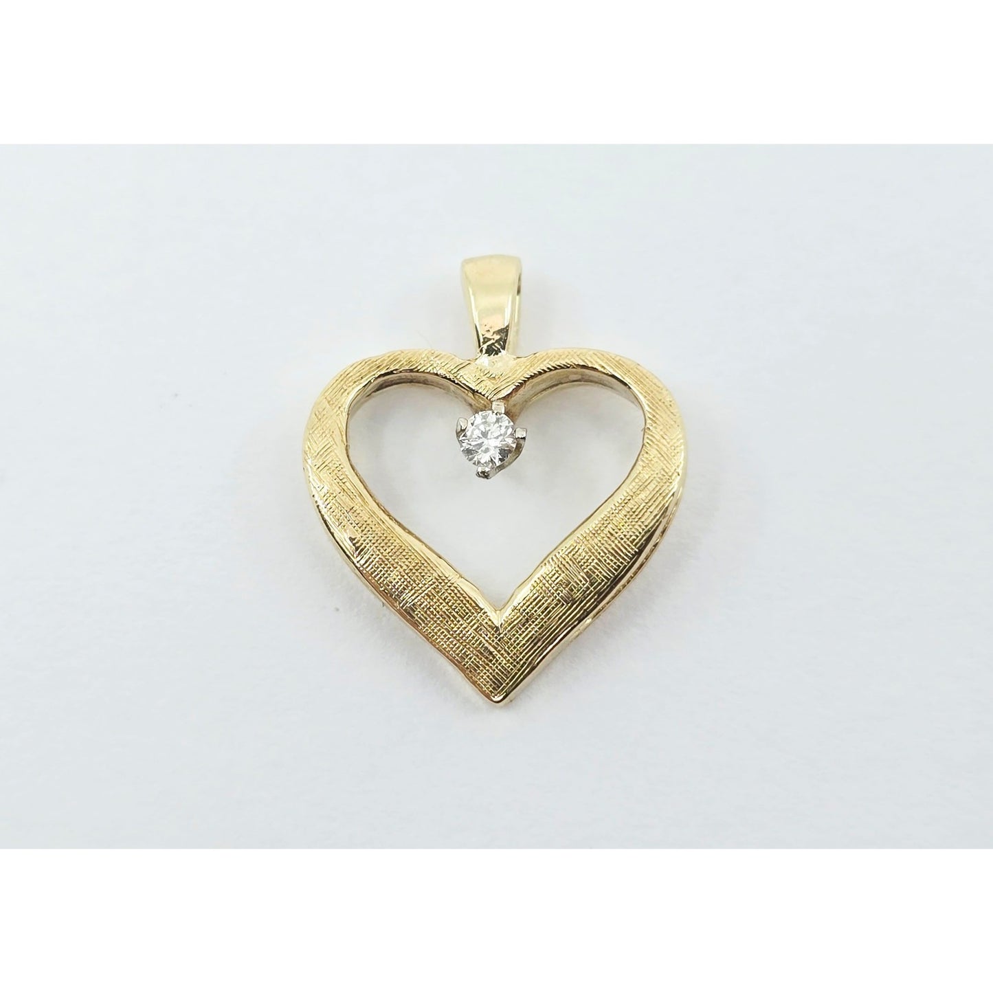 14K Yellow Gold Round Cut Diamond Open Heart Charm Pendant
