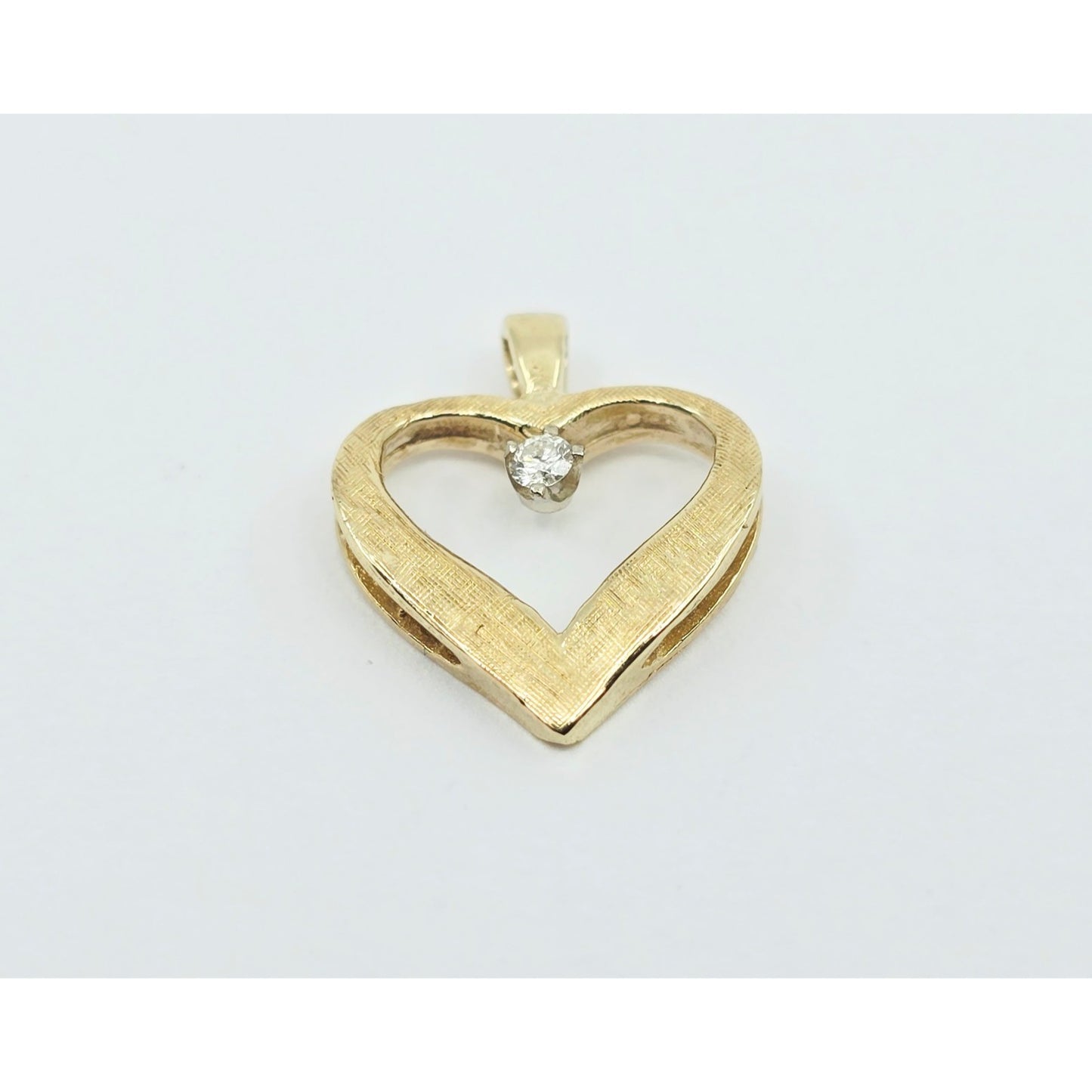 14K Yellow Gold Round Cut Diamond Open Heart Charm Pendant