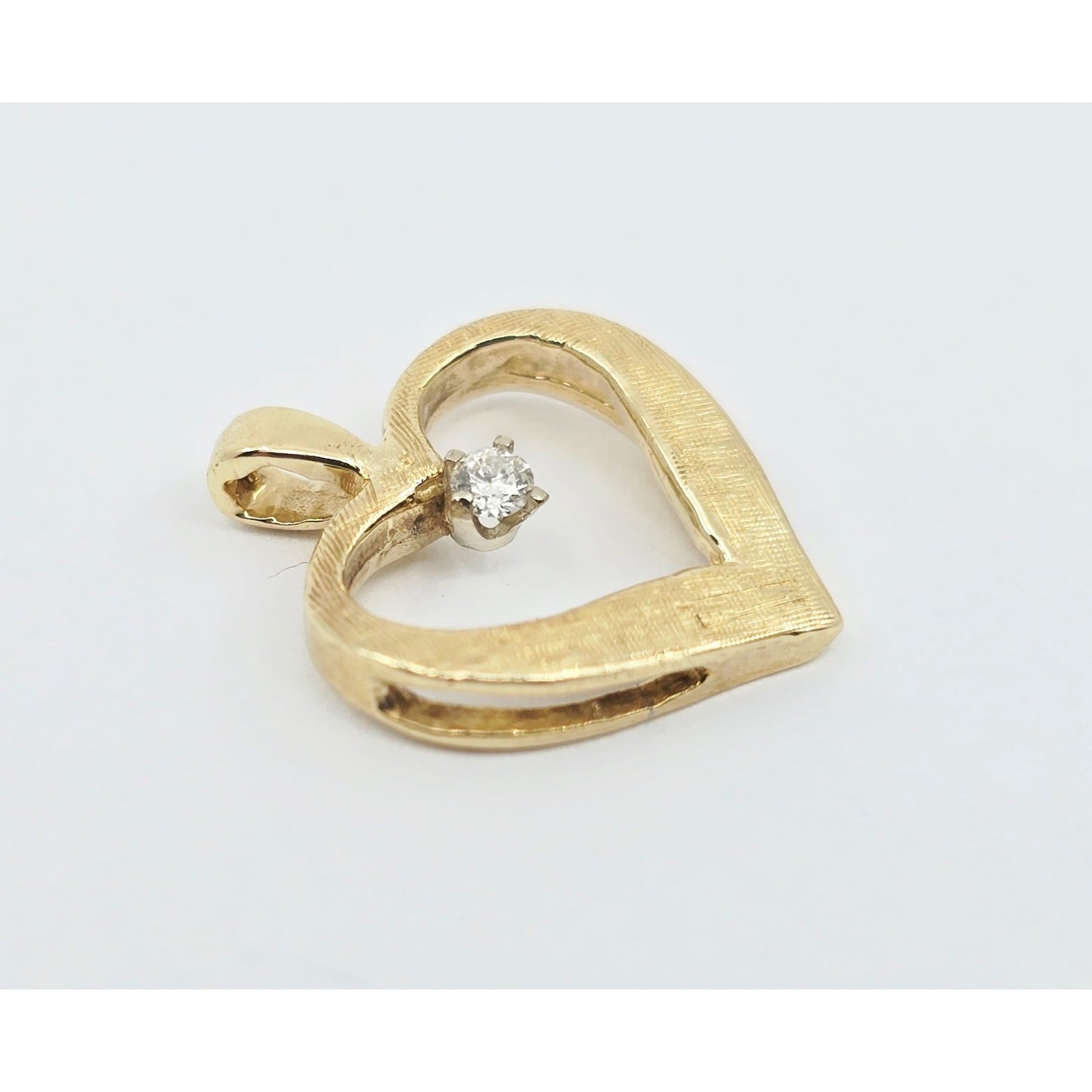 14K Yellow Gold Round Cut Diamond Open Heart Charm Pendant