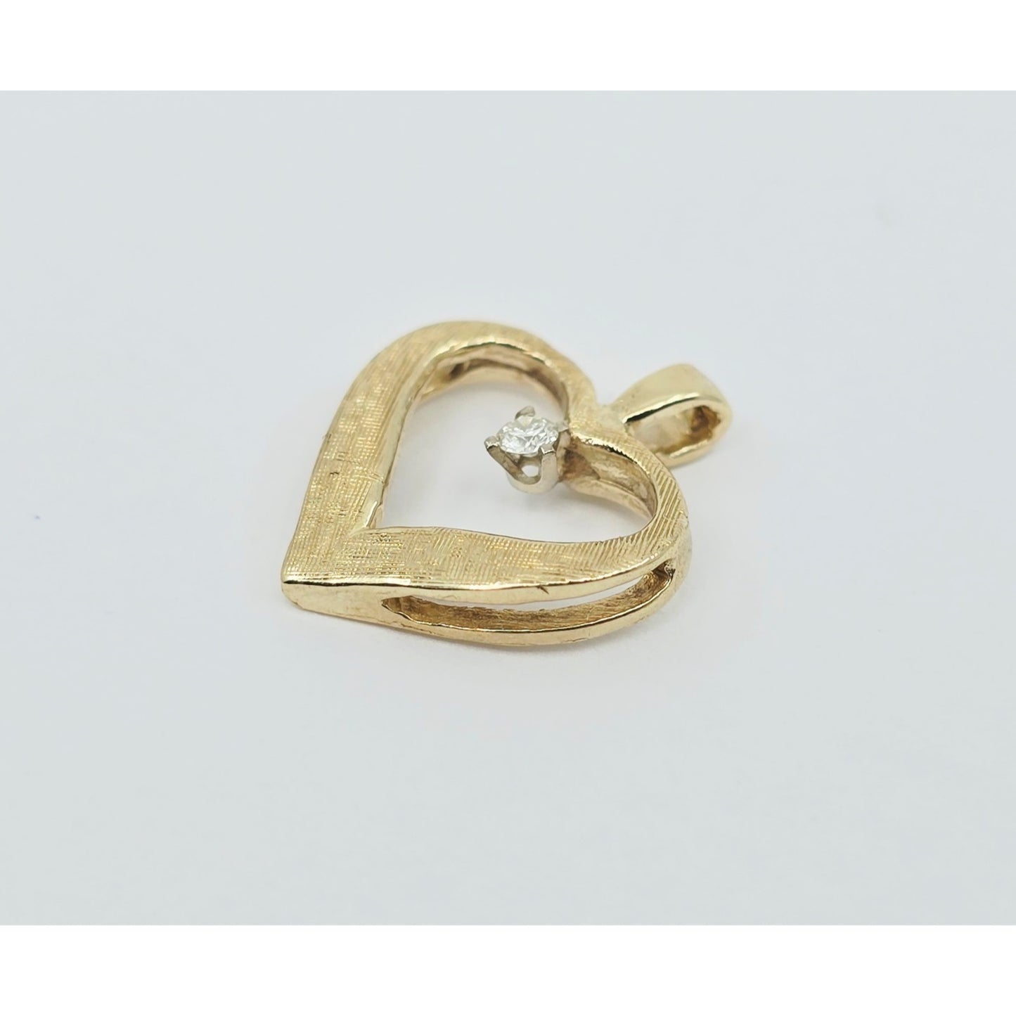 14K Yellow Gold Round Cut Diamond Open Heart Charm Pendant