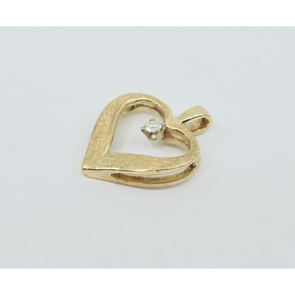 14K Yellow Gold Round Cut Diamond Open Heart Charm Pendant