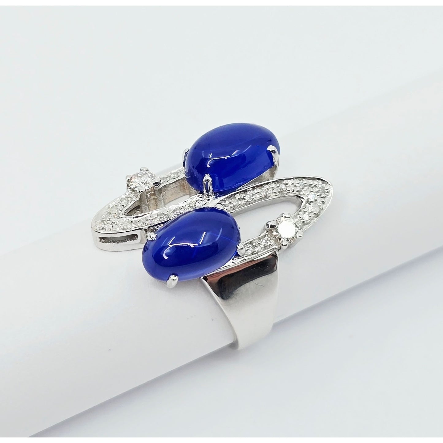 14K White Gold Diamond & Blue Crystal Wavy Ring