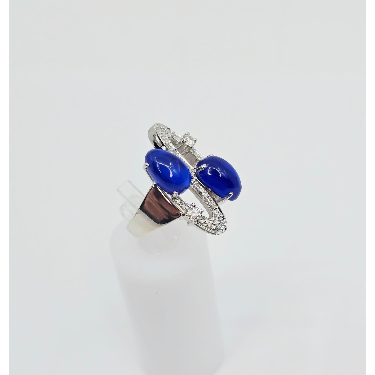 14K White Gold Diamond & Blue Crystal Wavy Ring