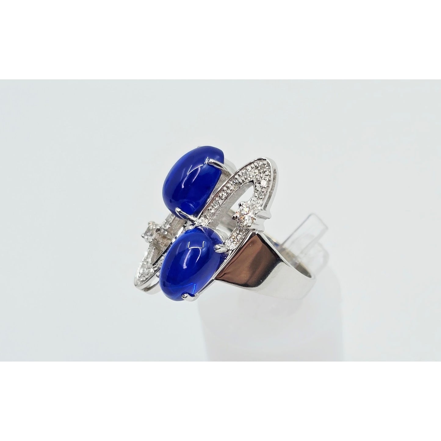 14K White Gold Diamond & Blue Crystal Wavy Ring