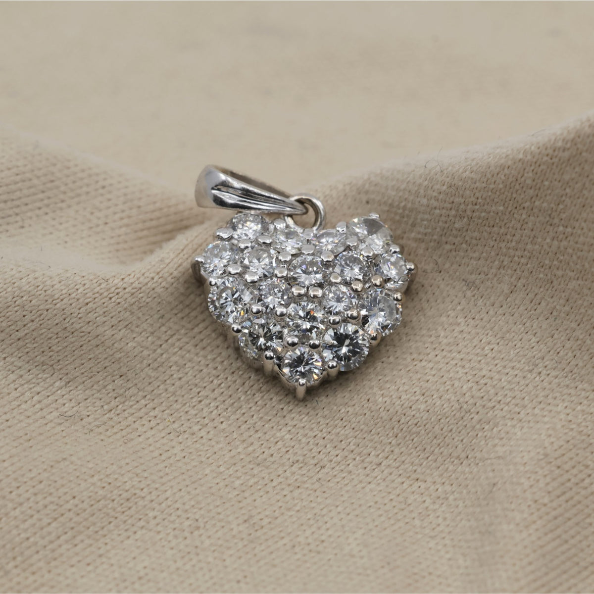 18K White Gold Diamond 3D Heart Charm Pendant 0.65ct