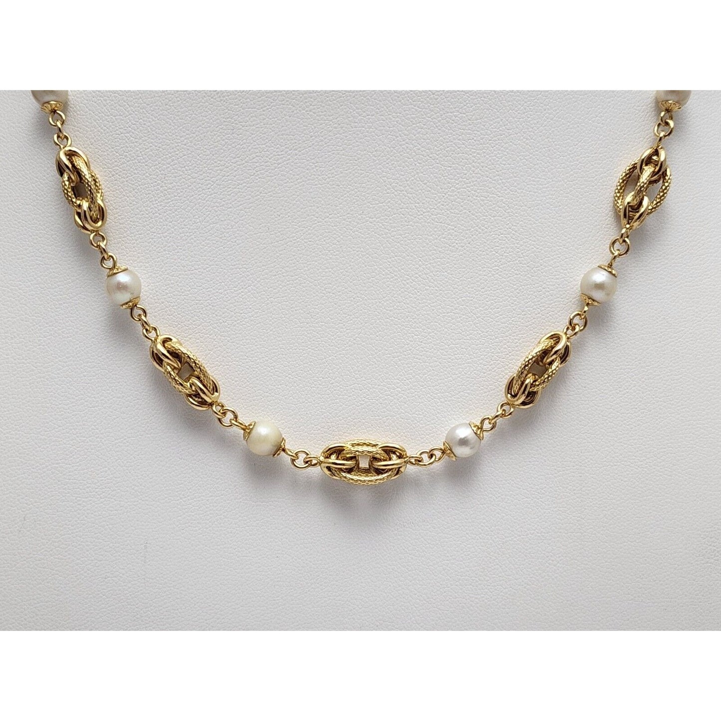 18K Yellow Gold Pearl Link Chain Necklace