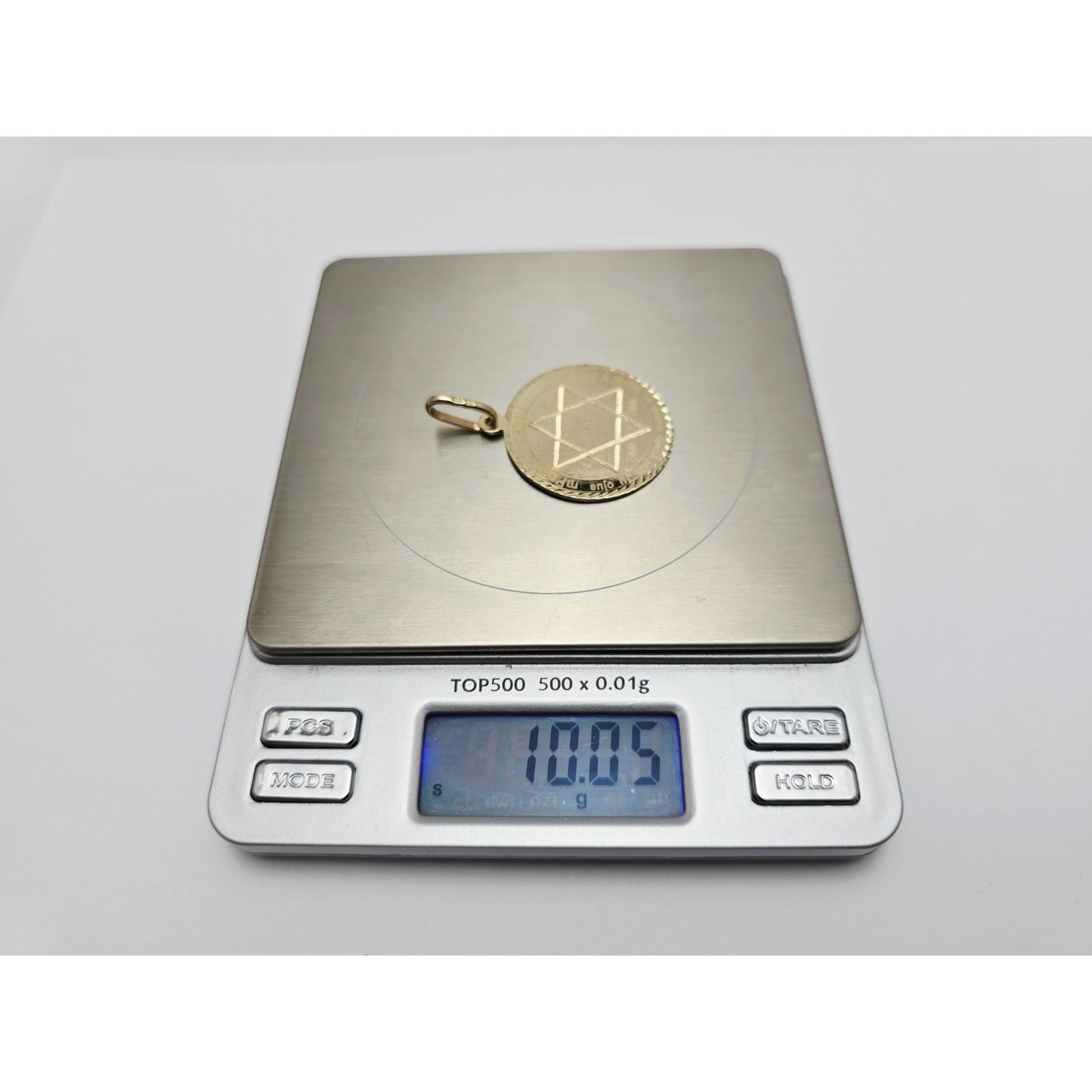 14K Yellow Gold Round Star of David Latin Aphorism Charm Pendant