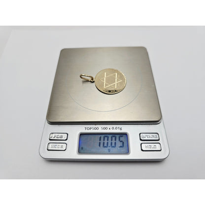 14K Yellow Gold Round Star of David Latin Aphorism Charm Pendant