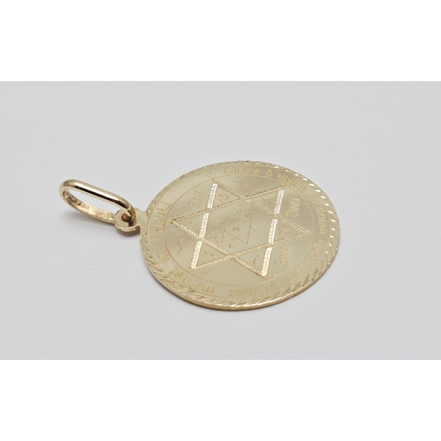 14K Yellow Gold Round Star of David Latin Aphorism Charm Pendant