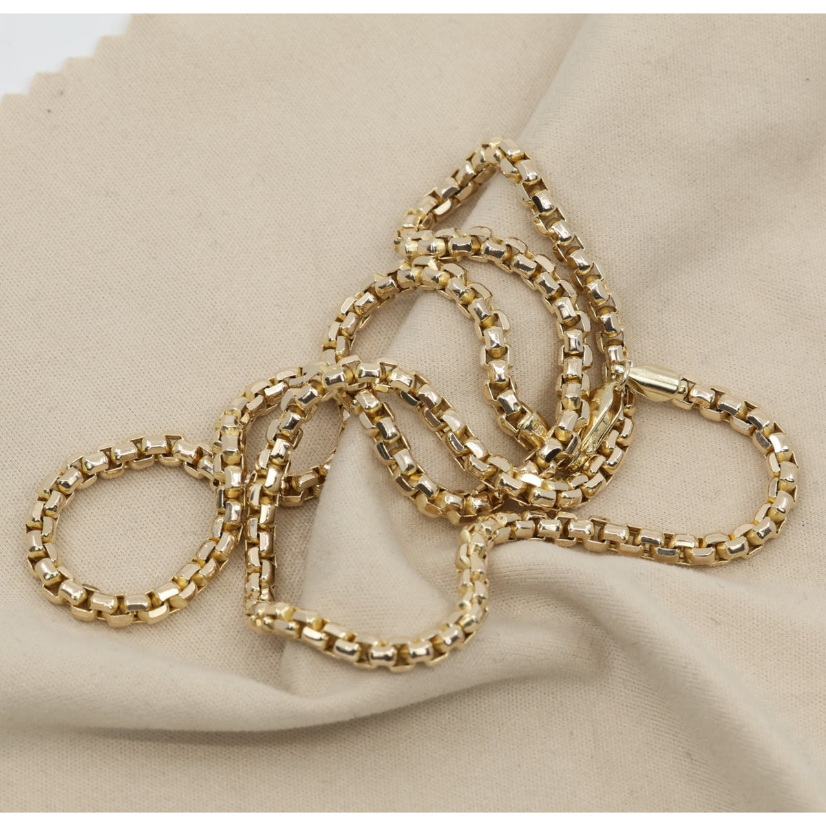 Unique 10K Karat Solid Yellow Gold Rounded Box Link Chain Necklace - 20" Length