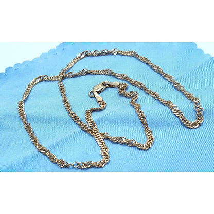 10K Yellow Gold Spiral Link Chain Necklace