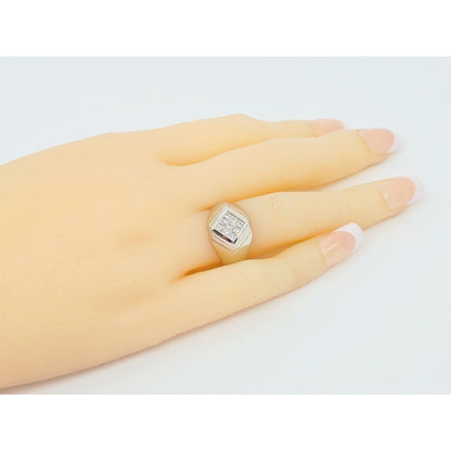14K White Gold Princess Cut Invisible Setting Diamond Ring