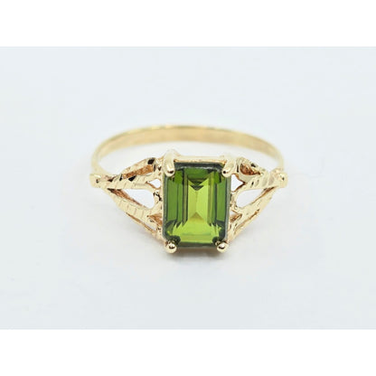 10K Yellow Gold Green Peridot Ring