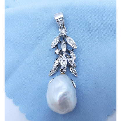 18K Solid White Gold Pearl & Diamond Drop Dangle Charm Pendant