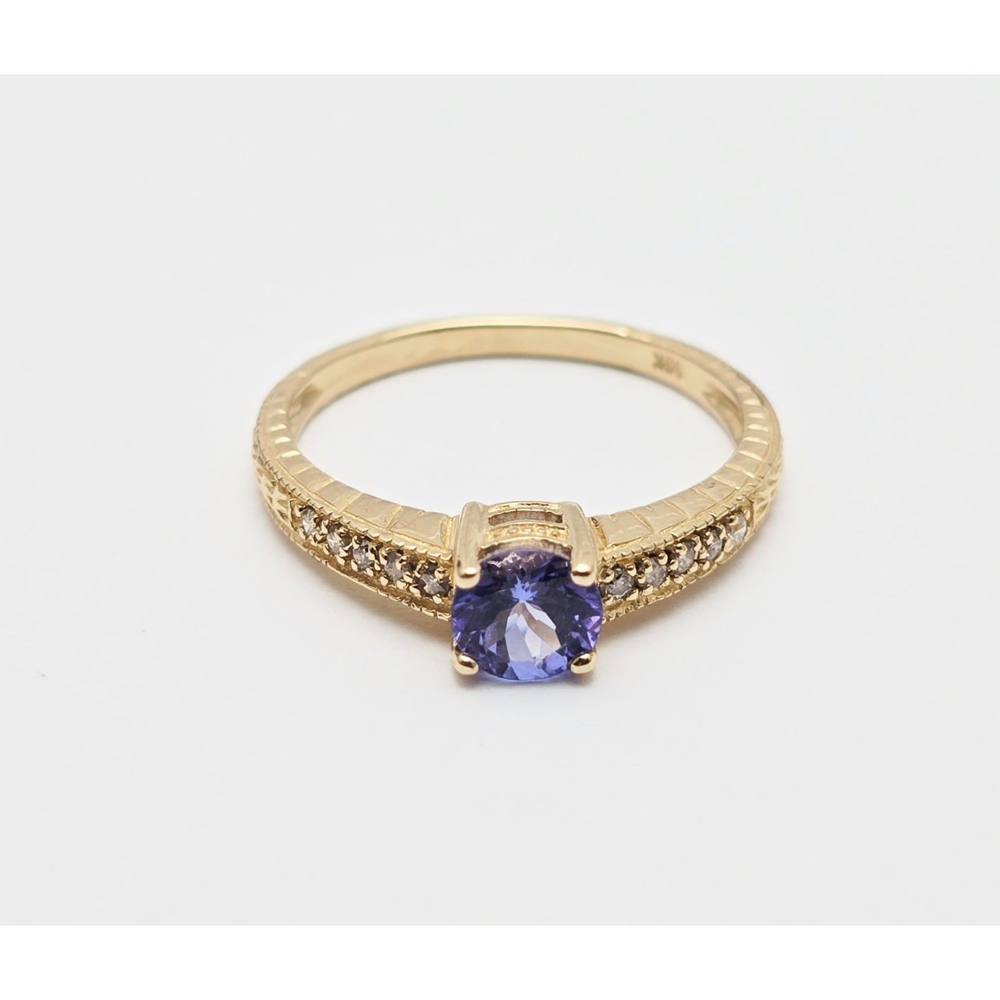 14K Yellow Gold Tanzanite & Diamond Ring