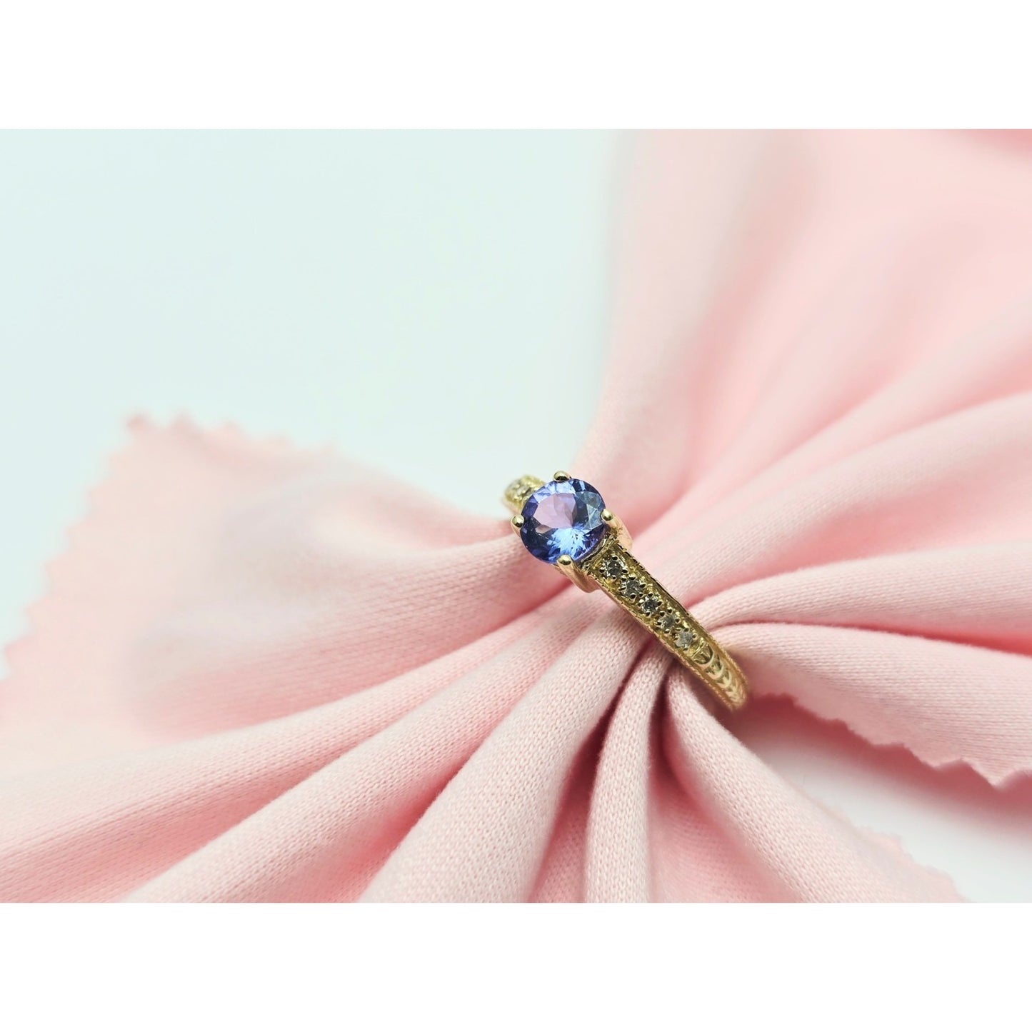 14K Yellow Gold Tanzanite & Diamond Ring