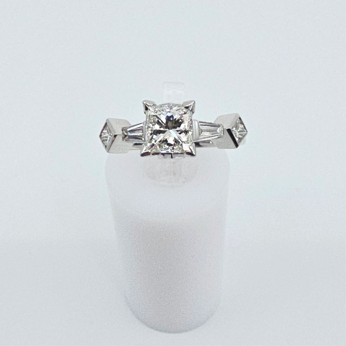 Beautiful Solid Platinum Princess Cut Diamond Engagement Ring 1.05ct EGL Report