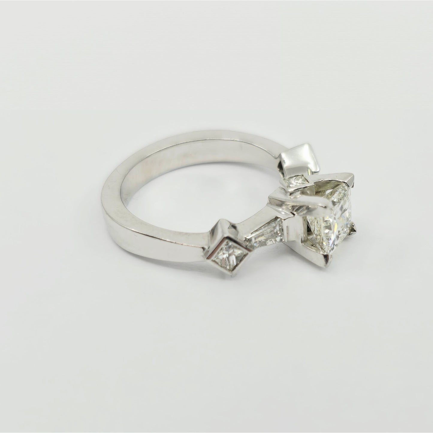 Beautiful Solid Platinum Princess Cut Diamond Engagement Ring 1.05ct EGL Report