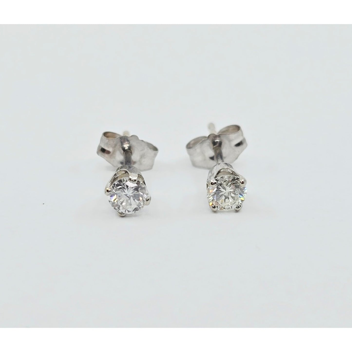 14K White Gold Round Cut Diamond Stud Earrings