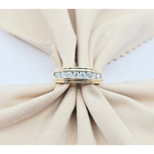 10K Yellow Gold Single Row Diamond Wedding Band Ring