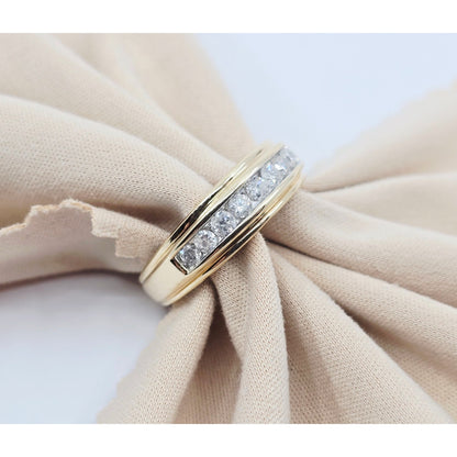 10K Yellow Gold Single Row Diamond Wedding Band Ring