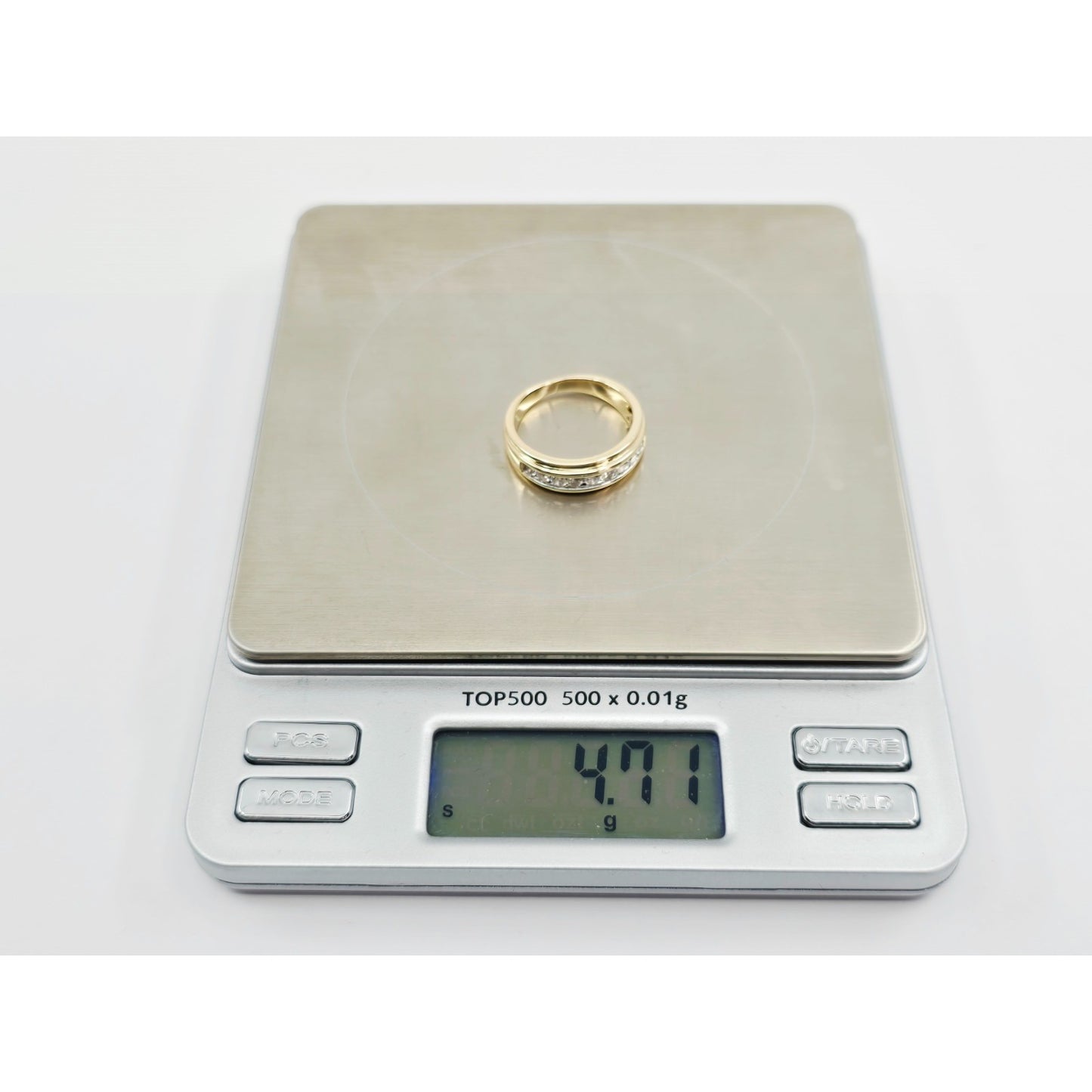 10K Yellow Gold Single Row Diamond Wedding Band Ring