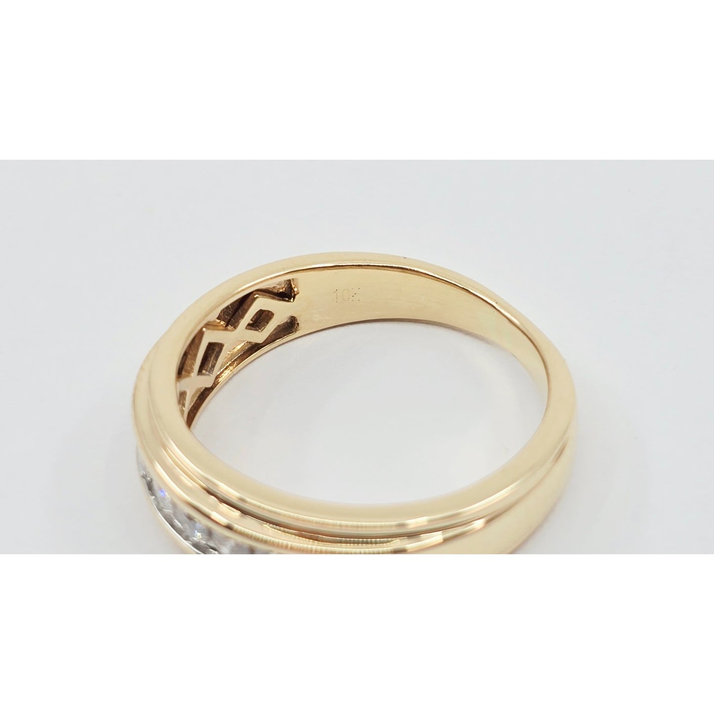 10K Yellow Gold Single Row Diamond Wedding Band Ring