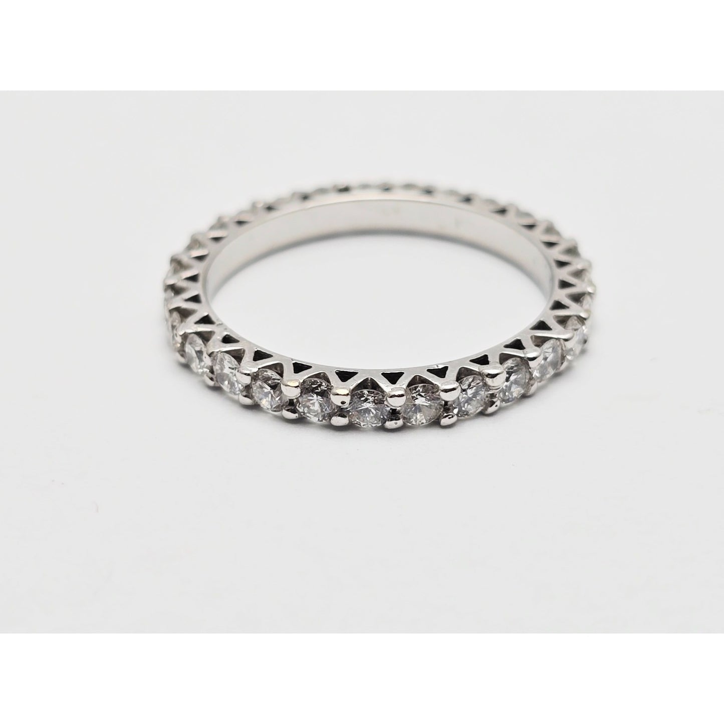 14K White Gold Diamond Eternity Wedding Band Ring